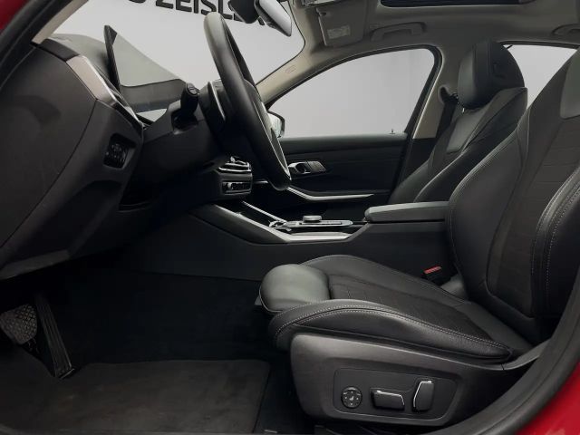 BMW 330 330i Sedan xDrive