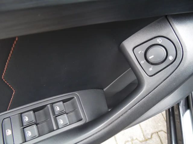 Cupra Ateca 1. Hand LED AHK Memorysitz Navi App