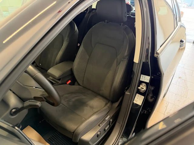 Volkswagen Golf DSG Life Variant