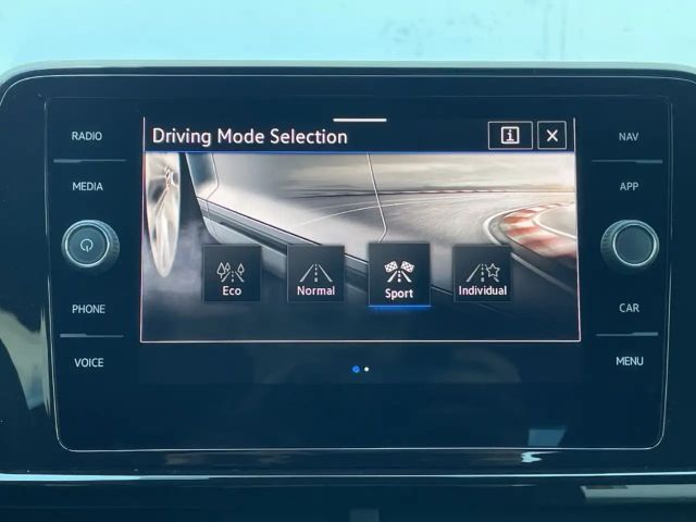 Volkswagen T-Roc DSG R-Line Style