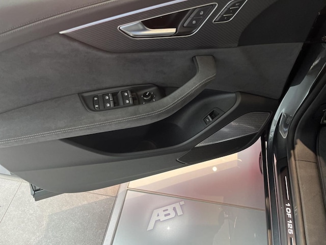 Audi RS Q8 Performance Quattro