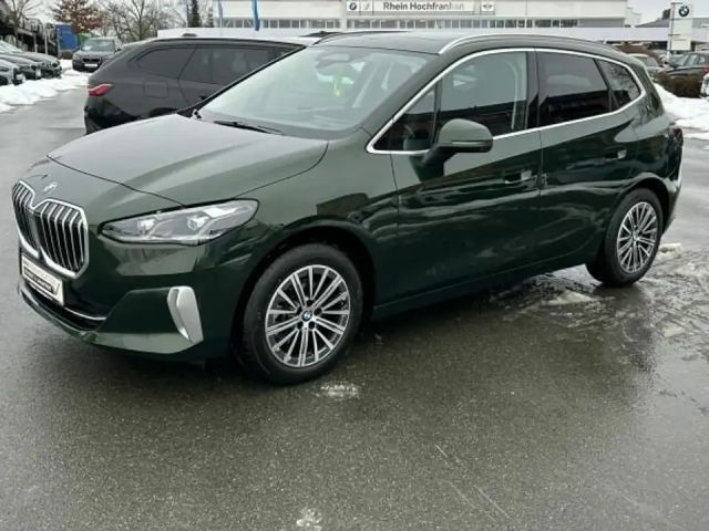 BMW 220 220d Active Tourer Luxury Line Sedan