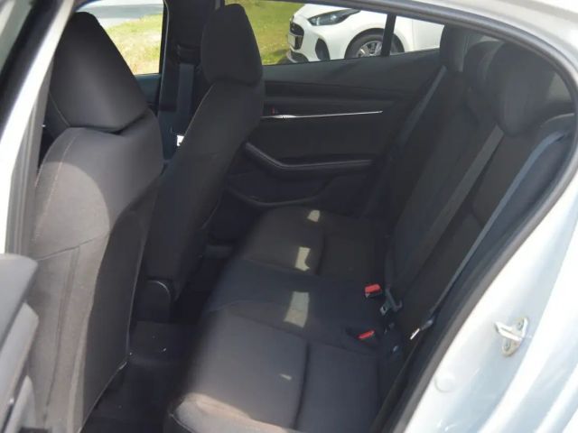 Mazda 3 Exclusive-line