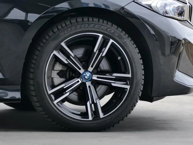 BMW 330 330e M-Sport Sedan