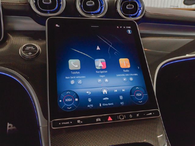 Mercedes-Benz C 200 AMG Line Sedan