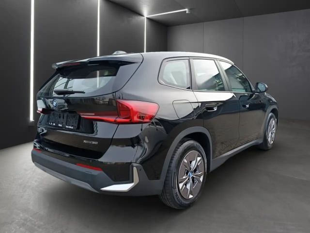 BMW iX1 xDrive30