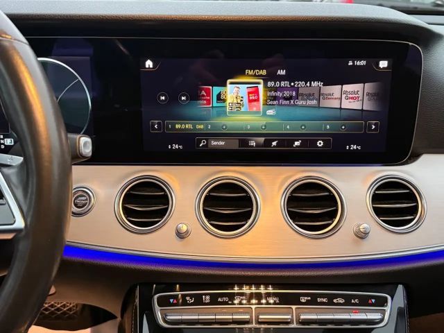 Mercedes-Benz E 220 E 220 d Sedan