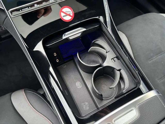 Mercedes-Benz EQE 300 AMG Line Sedan