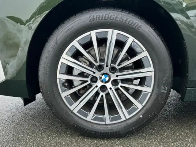 BMW 220 220d Active Tourer Luxury Line Sedan