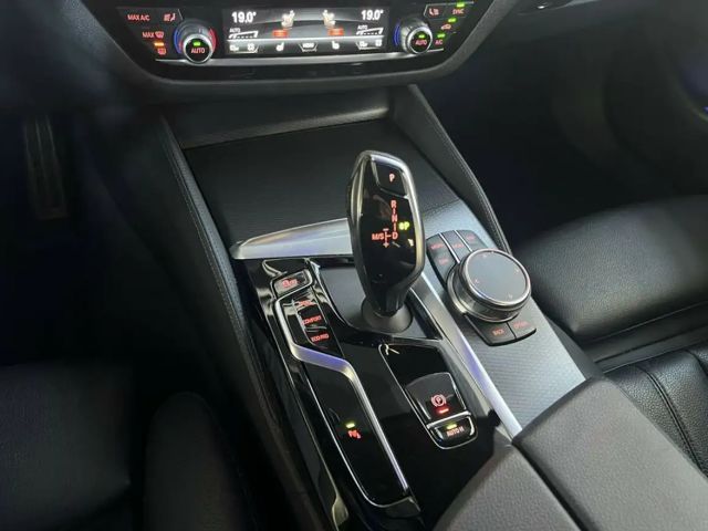 BMW 530 530d M-Sport Sedan xDrive