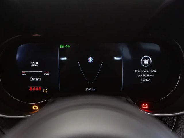 Alfa Romeo Giulia AT8 Q4