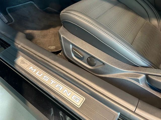 Ford Mustang Fastback GT 5.0 V8