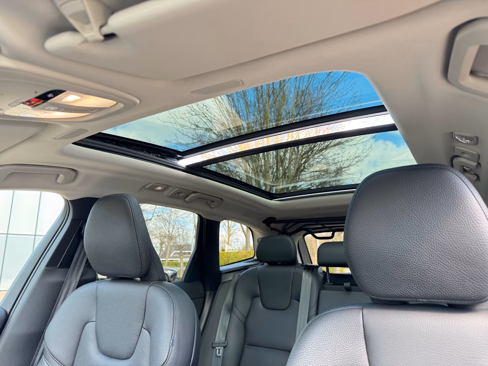 Volvo XC60 AWD Dark Plus T8