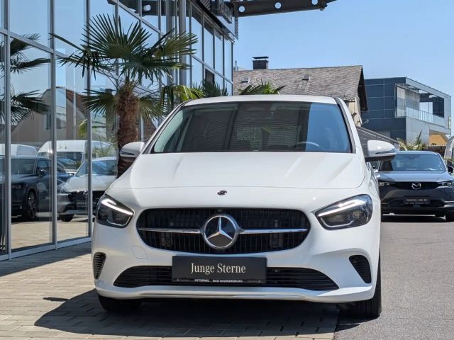 Mercedes-Benz B 180 Progressive Sedan