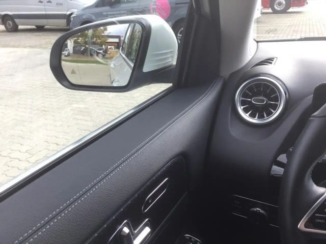 Mercedes-Benz GLA 200 Progressive