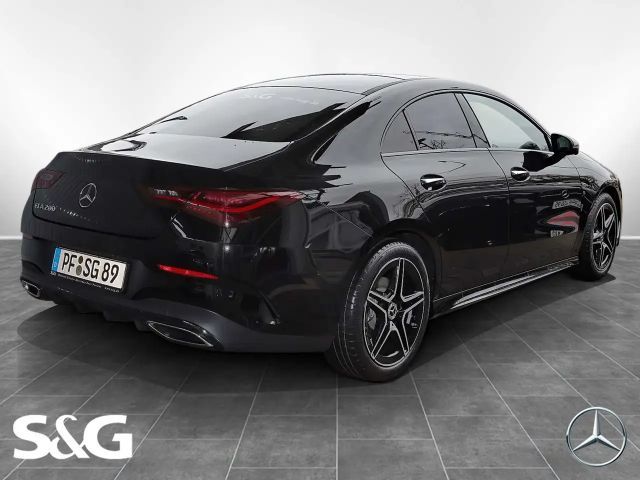 Mercedes-Benz CLA 200 AMG Line Coupé