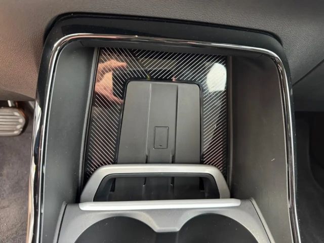 BMW X1 20dxA SPORTSITZ+NAVI+LED+SLI+SHZ+LHZ+BT+APPLE