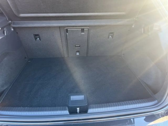 Cupra Born Schalensitze - 20 Zoll - Wärmepumpe