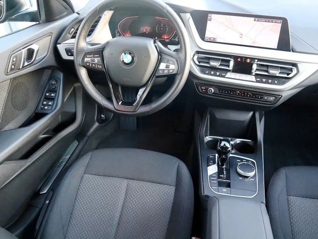 BMW 118 118i Sedan