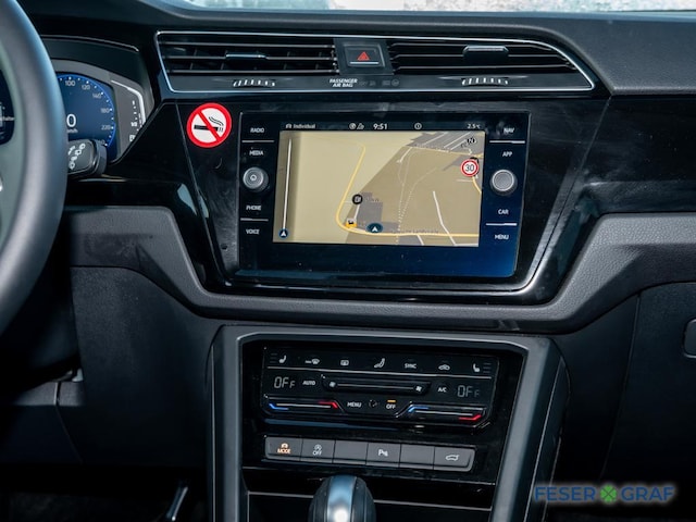 Volkswagen Touran 1.5 TSI DSG IQ.Drive R-Line