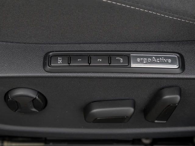 Volkswagen Golf 2.0 TSI DSG Golf VIII Style