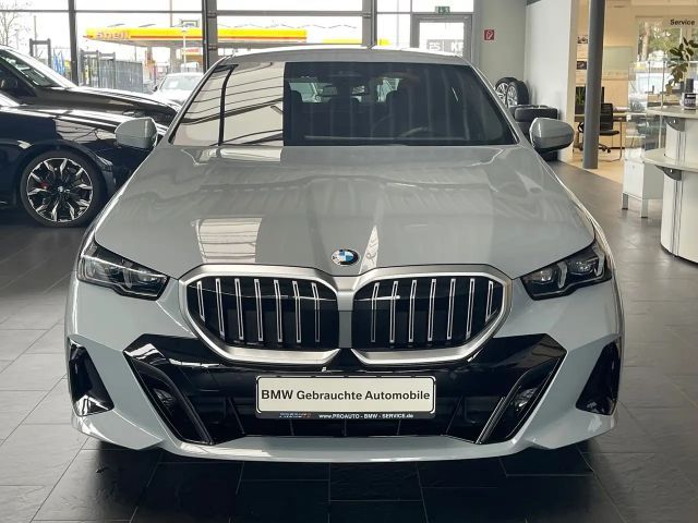 BMW 520 520i M-Sport Sedan