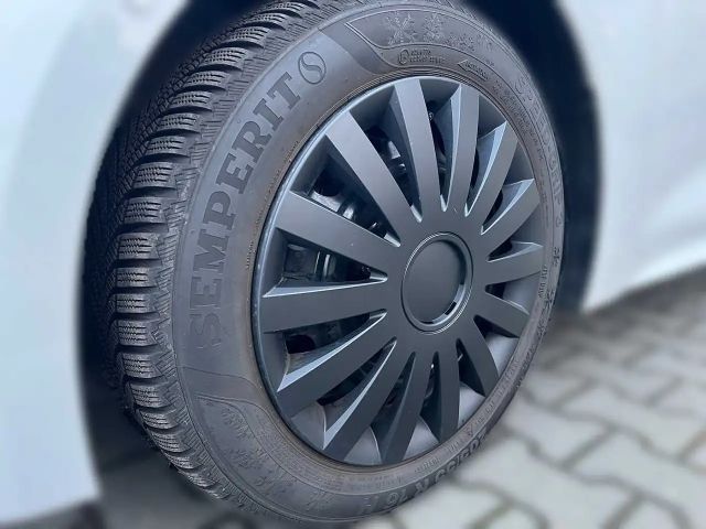 Toyota Corolla Hatchback Team D