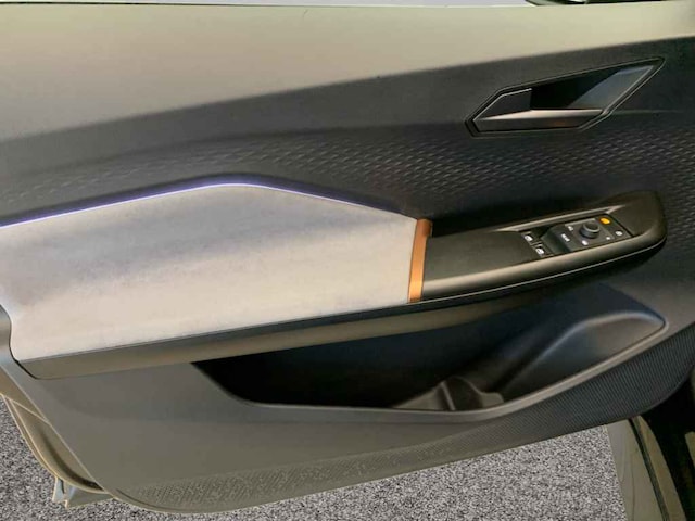 Cupra Born Born *LED*ACC*NAV*R-CAM*SHZ*VIRTUAL*DAB*LANE*19*