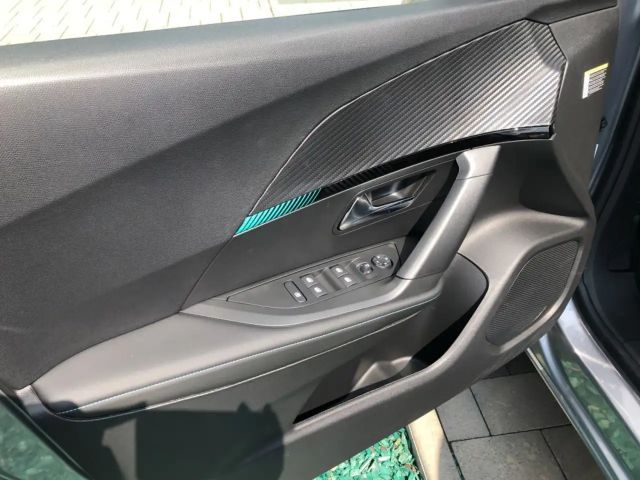 Peugeot 2008 Allure Pack EAT8 PureTech