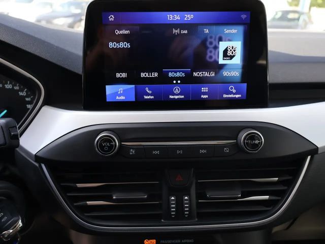 Ford Focus Cool & Connect