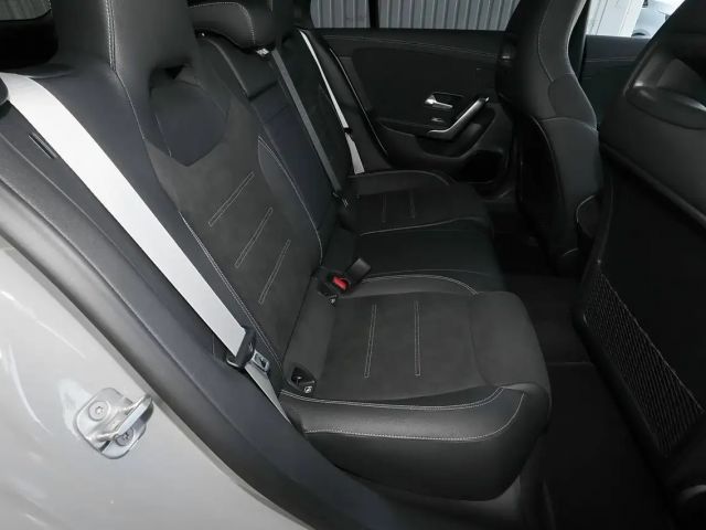 Mercedes-Benz CLA 220 AMG Line CLA 220 d