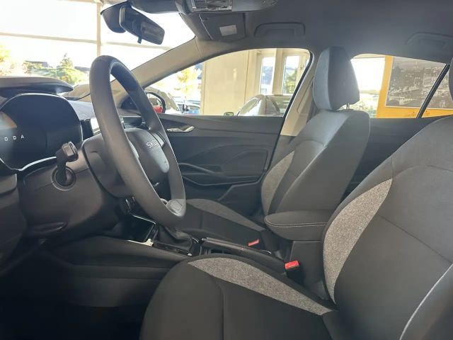 Skoda Fabia 1.0 Essence *LED*KLiMA*PDC*SPuR*