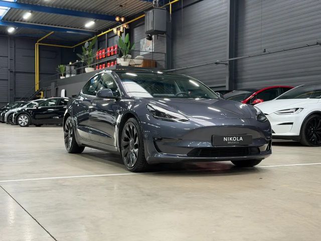 Tesla Model 3 Performance
