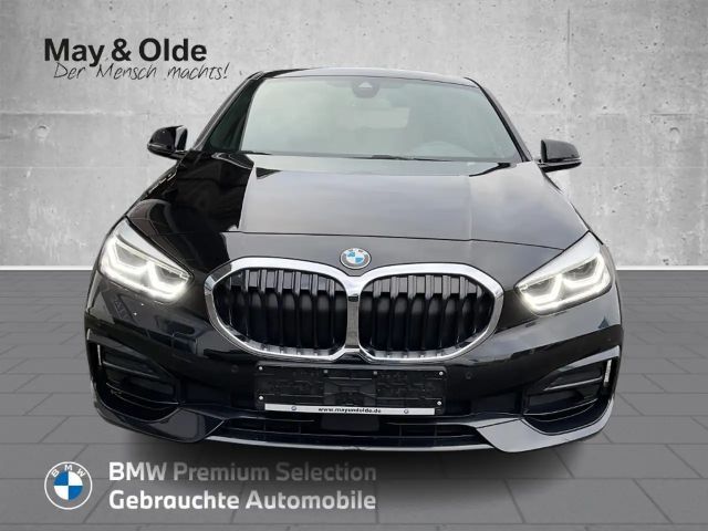 BMW 118 118i Sedan Sport Line