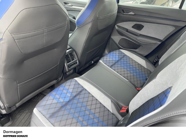 Volkswagen Golf Style