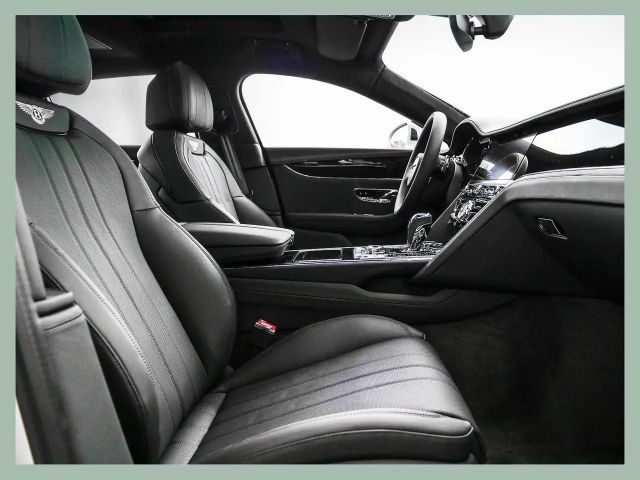 Bentley Flying Spur V8