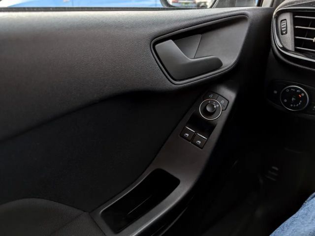 Ford Fiesta Cool & Connect