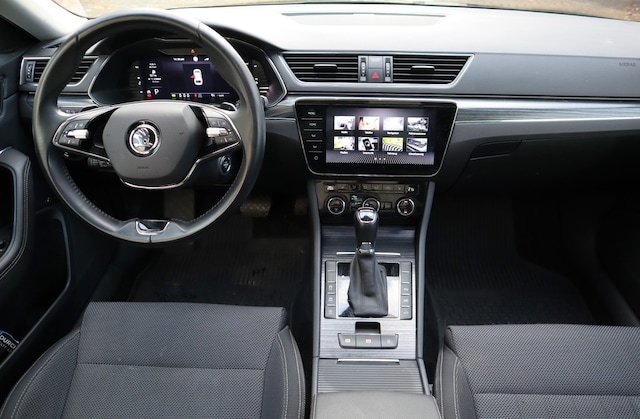 Skoda Superb 2.0 TDI Combi Style Style