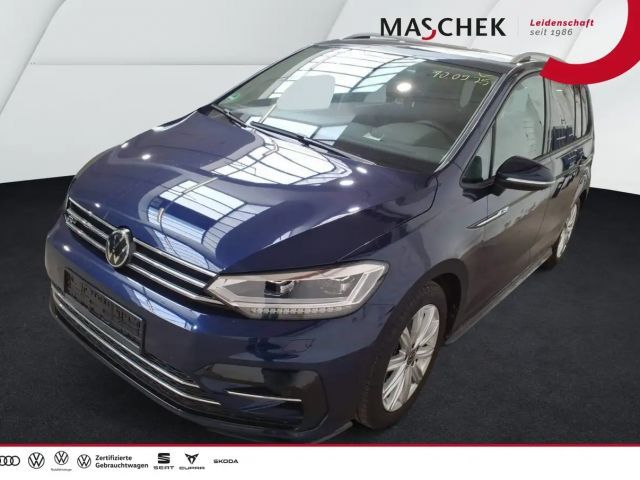 Volkswagen Touran 1.5 TSI DSG IQ.Drive R-Line