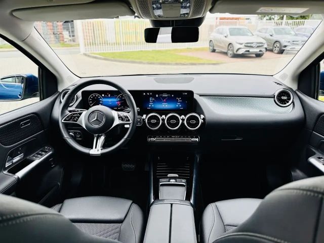 Mercedes-Benz B 200 Progressive Sedan