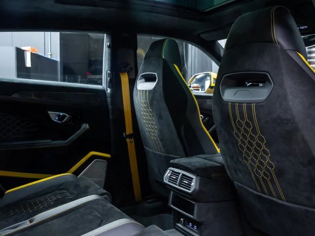 Lamborghini Urus Performante