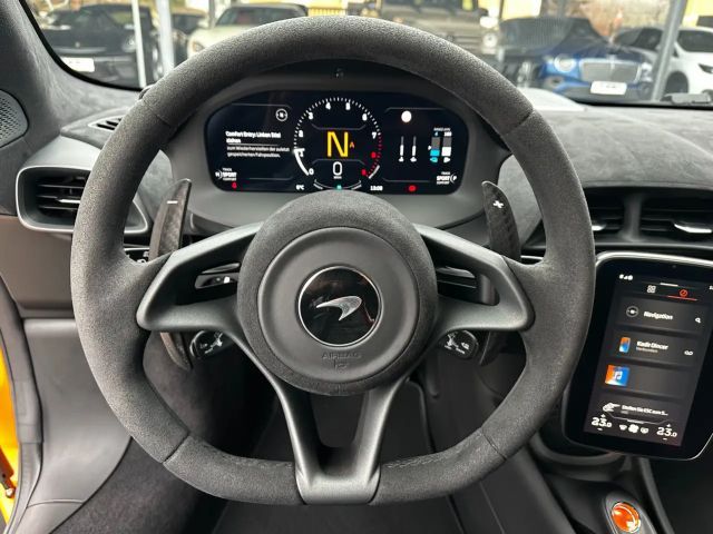 McLaren Artura Spider