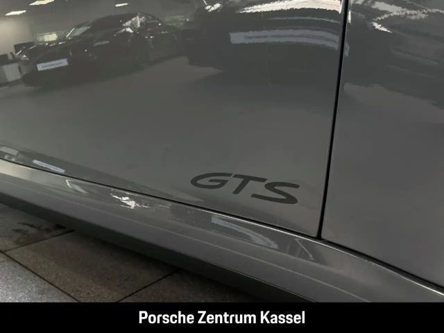 Porsche 992 Cabrio Carrera GTS Turbo
