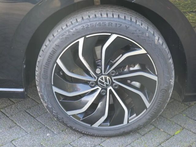 Volkswagen Golf DSG Style eHybrid