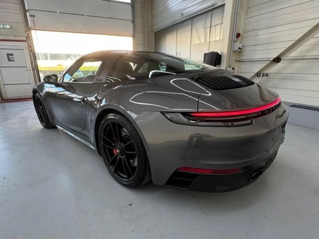 Porsche 992 4 Cabrio GTS Targa