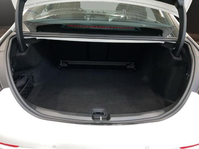 Mercedes-Benz C 200 Sedan