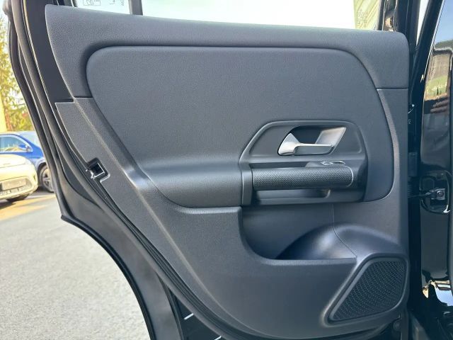 Mercedes-Benz GLA 200 PTS Cam Navi Wide LED SHZ EASY-PACK