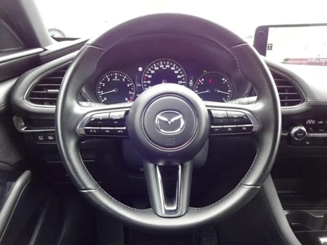 Mazda 3 Exclusive-line