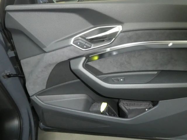 Audi Q8 e-tron 55 Business Quattro