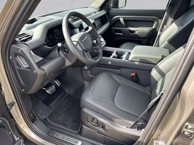 Land Rover Defender 110 D300